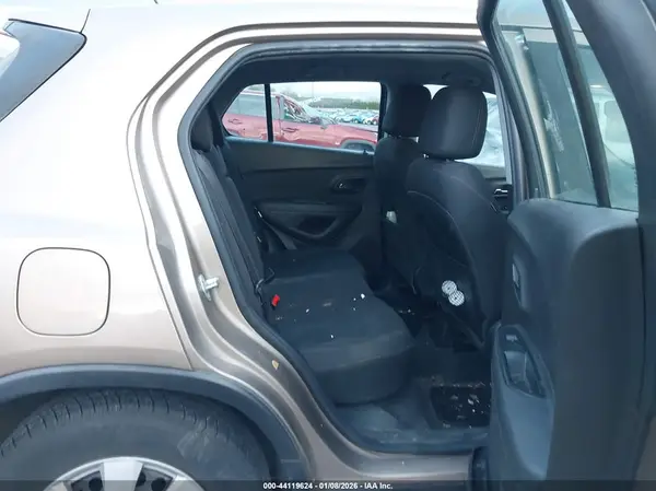 3GNCJKSB1JL178502 2018 CHEVROLET TRAX - Image 8