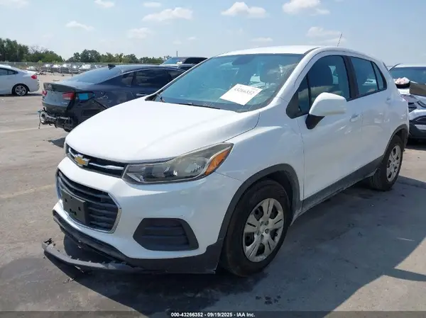 3GNCJKSB1JL187491 2018 CHEVROLET TRAX - Image 2