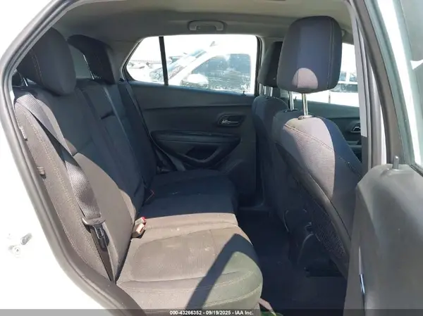 3GNCJKSB1JL187491 2018 CHEVROLET TRAX - Image 8