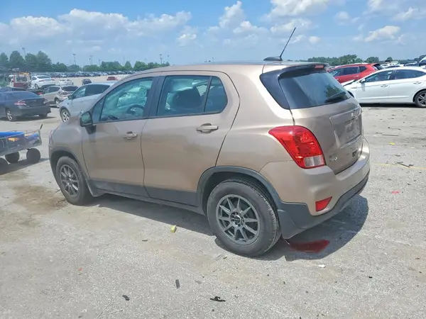 3GNCJKSB1JL209649 2018 CHEVROLET TRAX - Image 2