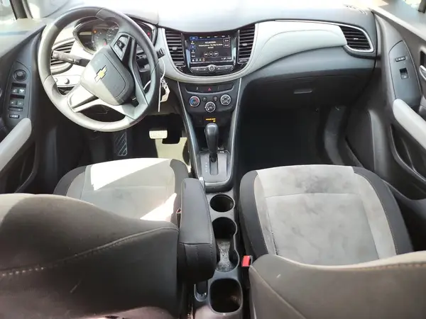 3GNCJKSB1JL245406 2018 CHEVROLET TRAX - Image 8