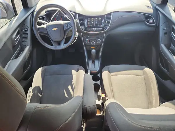 3GNCJKSB1JL304468 2018 CHEVROLET TRAX - Image 8