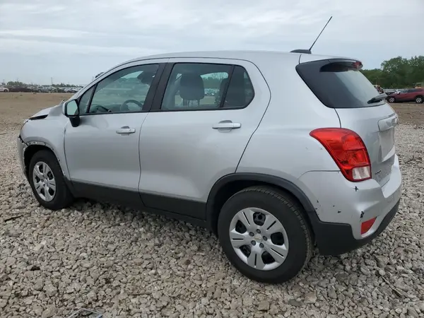 3GNCJKSB1JL314143 2018 CHEVROLET TRAX - Image 2