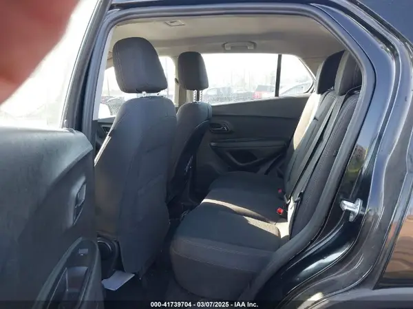 3GNCJKSB1JL330732 2018 CHEVROLET TRAX - Image 8