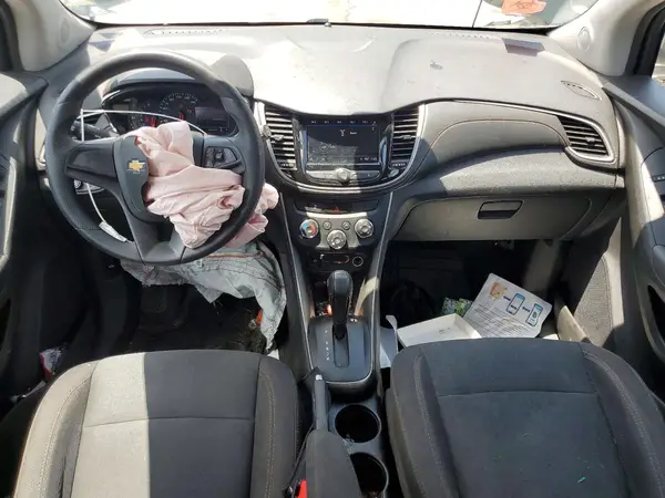 3GNCJKSB1JL353542 2018 CHEVROLET TRAX - Image 8