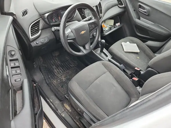 3GNCJKSB1JL395046 2018 CHEVROLET TRAX - Image 8