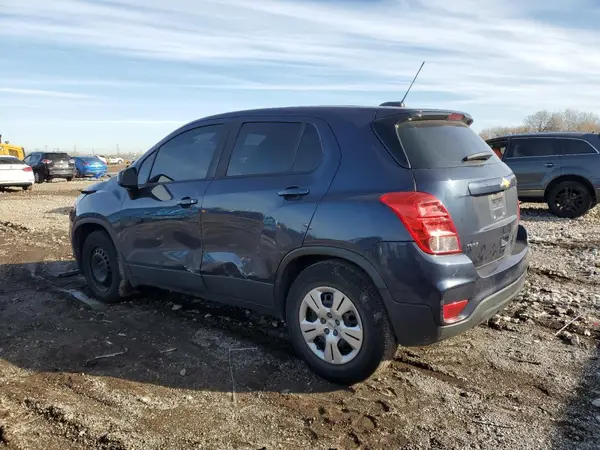 3GNCJKSB1JL398867 2018 CHEVROLET TRAX - Image 2