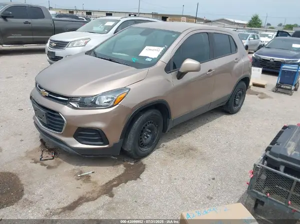 3GNCJKSB1JL418454 2018 CHEVROLET TRAX - Image 2