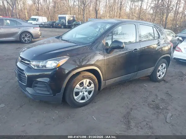 3GNCJKSB1KL132511 2019 CHEVROLET TRAX - Image 2