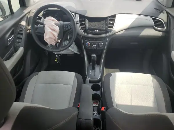 3GNCJKSB1KL133559 2019 CHEVROLET TRAX - Image 8