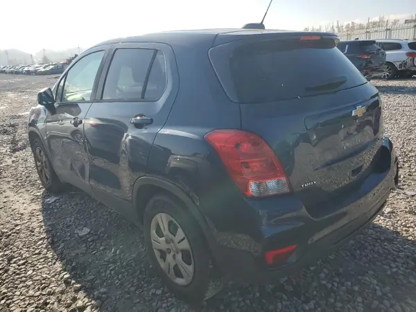 3GNCJKSB1KL158820 2019 CHEVROLET TRAX - Image 2