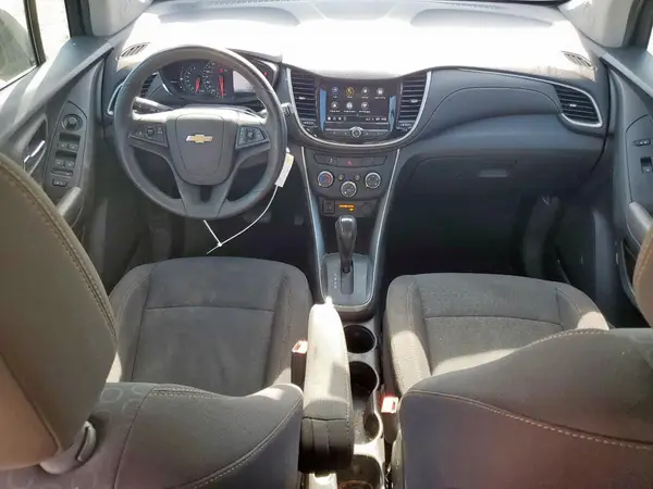 3GNCJKSB1KL170286 2019 CHEVROLET TRAX - Image 8