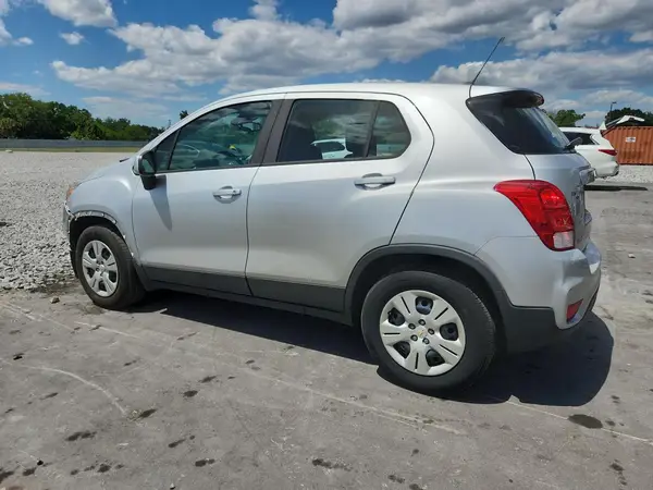 3GNCJKSB1KL176850 2019 CHEVROLET TRAX - Image 2