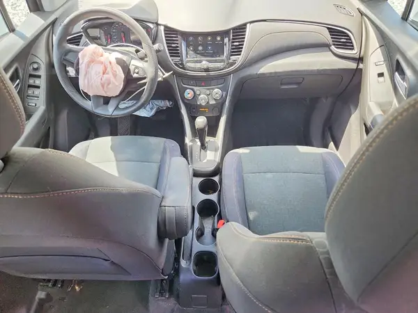 3GNCJKSB1KL176850 2019 CHEVROLET TRAX - Image 8
