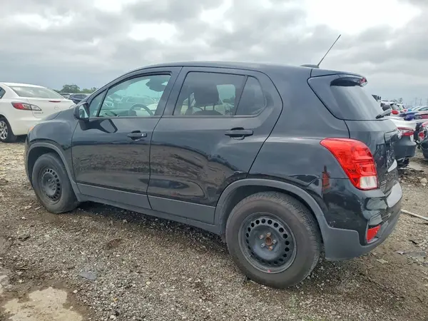 3GNCJKSB1KL181756 2019 CHEVROLET TRAX - Image 2