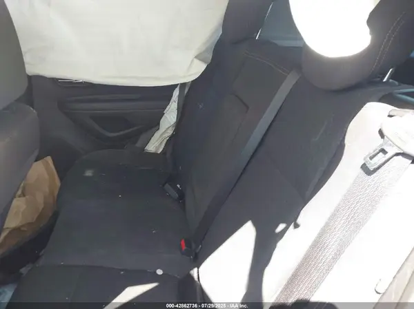 3GNCJKSB1KL181806 2019 CHEVROLET TRAX - Image 8