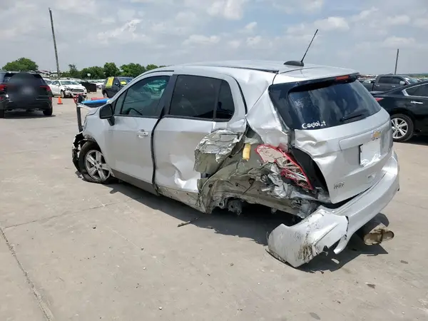 3GNCJKSB1KL216067 2019 CHEVROLET TRAX - Image 2