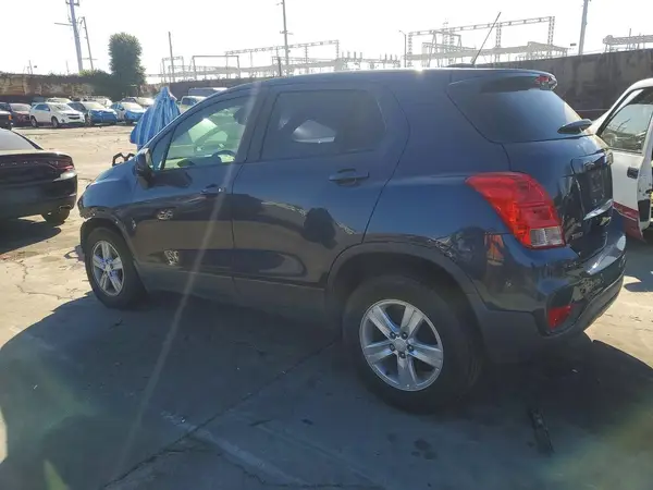 3GNCJKSB1KL235086 2019 CHEVROLET TRAX - Image 2