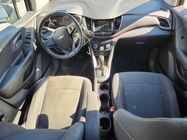 3GNCJKSB1KL238067 2019 CHEVROLET TRAX - Image 8