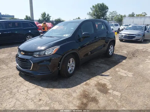 3GNCJKSB1KL238604 2019 CHEVROLET TRAX - Image 2