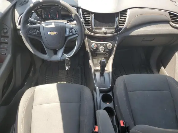 3GNCJKSB1KL239638 2019 CHEVROLET TRAX - Image 8