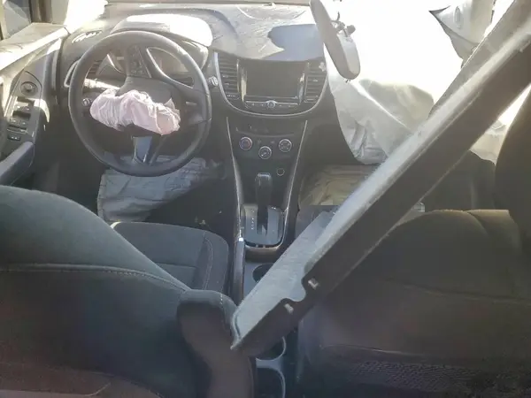 3GNCJKSB1KL258710 2019 CHEVROLET TRAX - Image 8