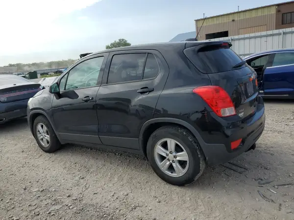 3GNCJKSB1KL260277 2019 CHEVROLET TRAX - Image 2