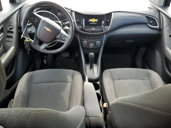 3GNCJKSB1KL260277 2019 CHEVROLET TRAX - Image 8