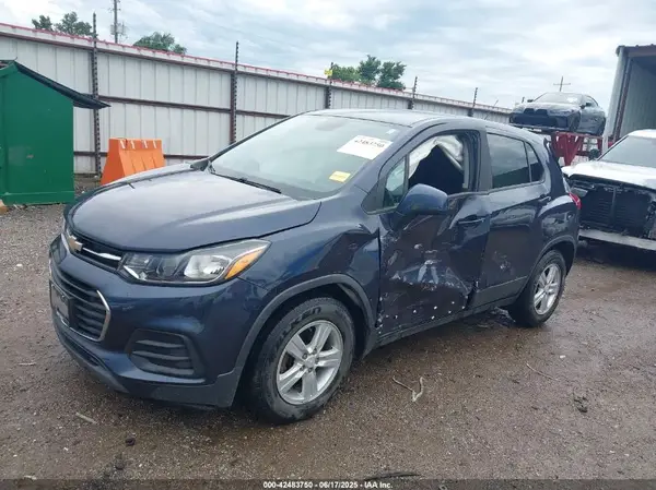 3GNCJKSB1KL261154 2019 CHEVROLET TRAX - Image 2