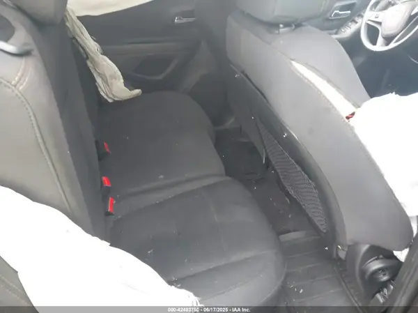 3GNCJKSB1KL261154 2019 CHEVROLET TRAX - Image 8
