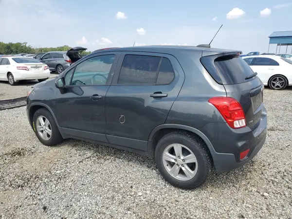 3GNCJKSB1KL262742 2019 CHEVROLET TRAX - Image 2