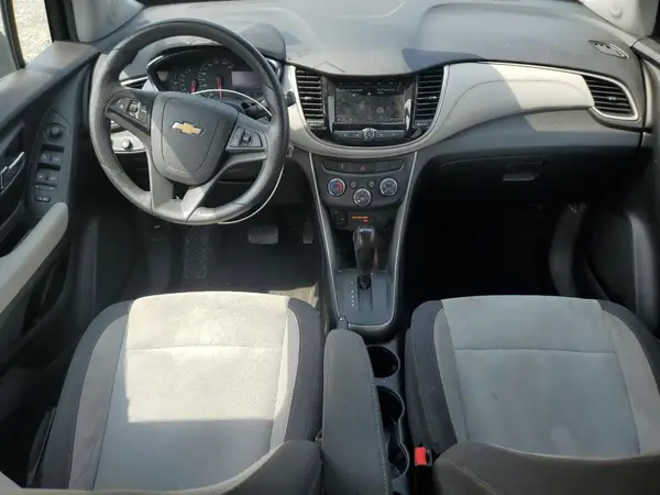 3GNCJKSB1KL262742 2019 CHEVROLET TRAX - Image 8