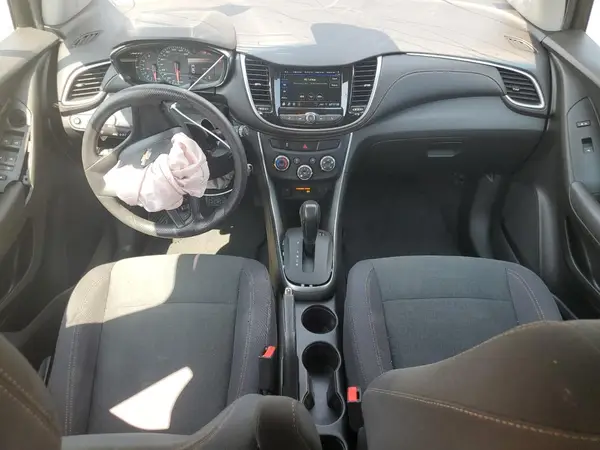 3GNCJKSB1KL264989 2019 CHEVROLET TRAX - Image 8