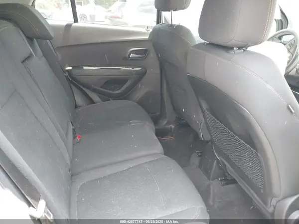 3GNCJKSB1KL268976 2019 CHEVROLET TRAX - Image 8