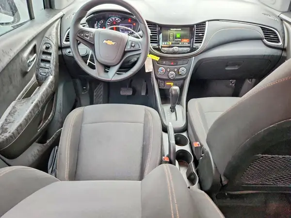 3GNCJKSB1KL301250 2019 CHEVROLET TRAX - Image 8