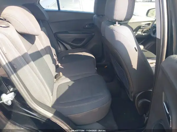 3GNCJKSB1KL302236 2019 CHEVROLET TRAX - Image 8