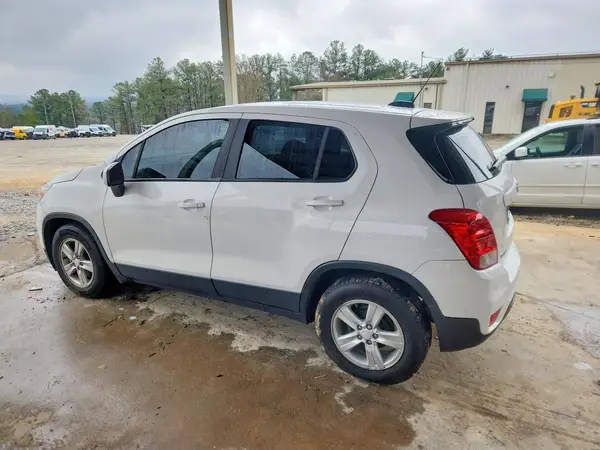 3GNCJKSB1KL313124 2019 CHEVROLET TRAX - Image 2