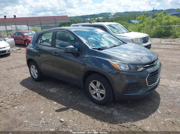 3GNCJKSB1KL327556 2019 CHEVROLET TRAX - Image 1