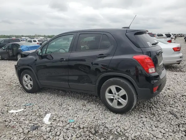 3GNCJKSB1KL340582 2019 CHEVROLET TRAX - Image 2