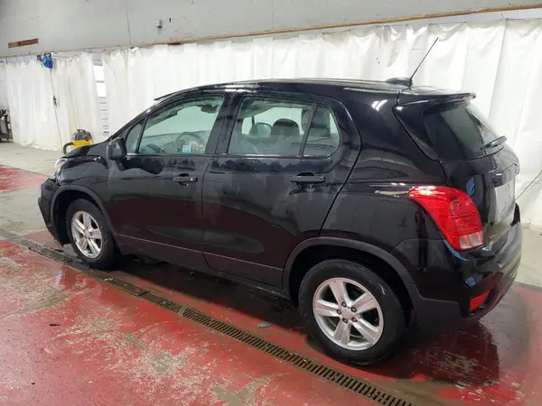 3GNCJKSB1KL359620 2019 CHEVROLET TRAX - Image 2