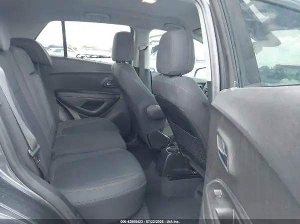 3GNCJKSB1KL364395 2019 CHEVROLET TRAX - Image 8