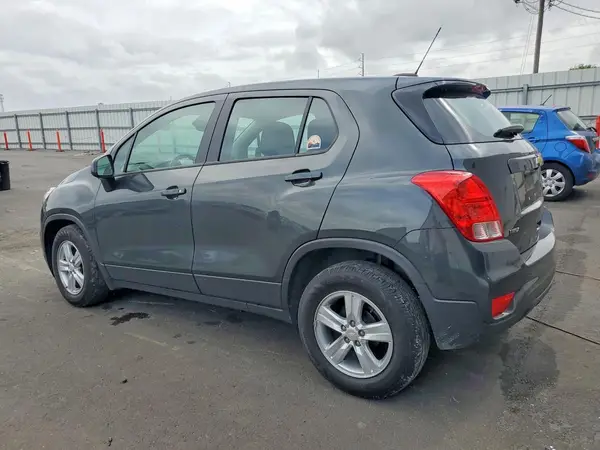 3GNCJKSB1KL373369 2019 CHEVROLET TRAX - Image 2