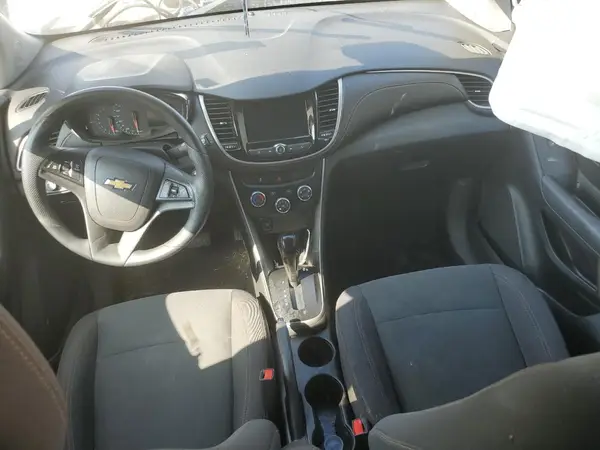 3GNCJKSB1KL374022 2019 CHEVROLET TRAX - Image 8