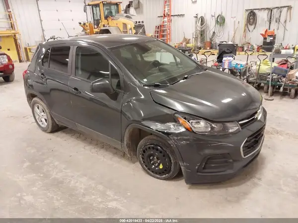 3GNCJKSB1KL376286 2019 CHEVROLET TRAX - Image 1