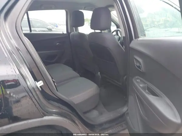 3GNCJKSB1KL384288 2019 CHEVROLET TRAX - Image 8