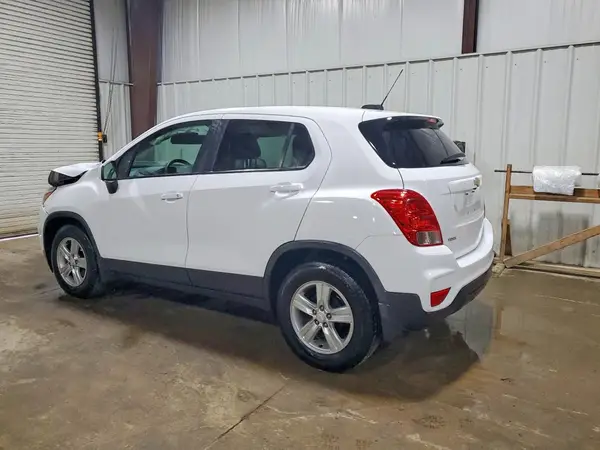 3GNCJKSB1KL384839 2019 CHEVROLET TRAX - Image 2