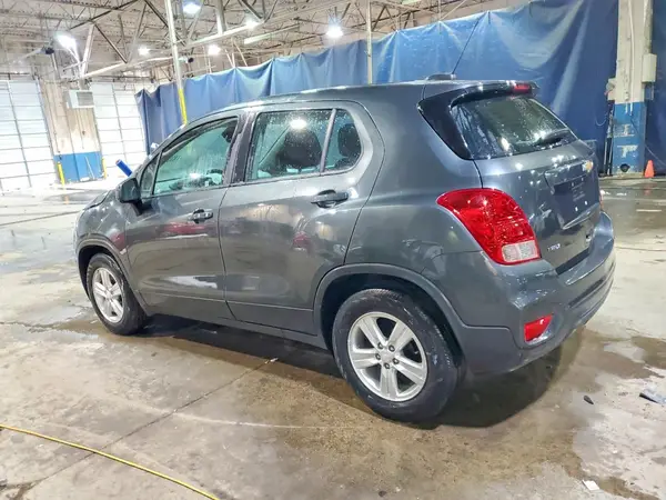 3GNCJKSB1KL391225 2019 CHEVROLET TRAX - Image 2