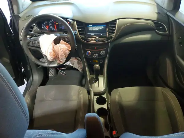 3GNCJKSB1KL392746 2019 CHEVROLET TRAX - Image 8