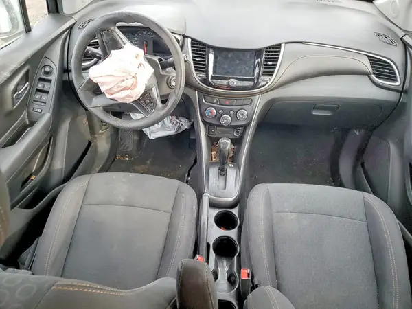 3GNCJKSB1KL396103 2019 CHEVROLET TRAX - Image 8