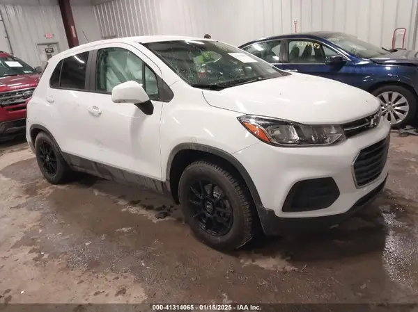 3GNCJKSB1KL403194 2019 CHEVROLET TRAX - Image 1